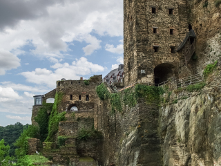 莱因费尔斯城堡