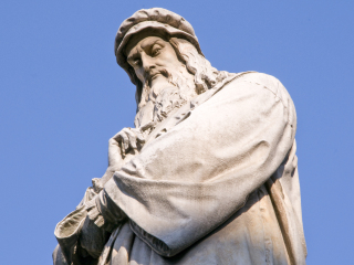 莱昂纳多达芬奇雕像