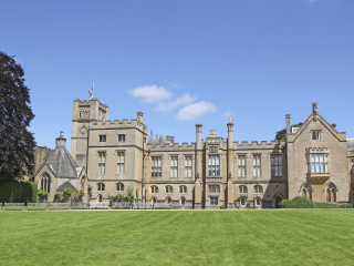 纽斯特德修道院