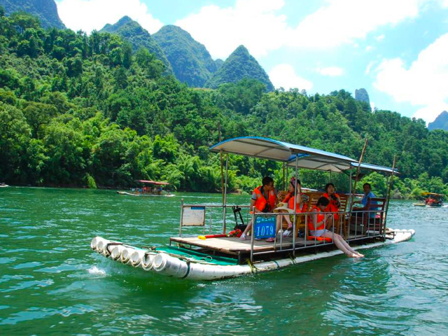  桂林-阳朔-兴坪漓江-世外桃源-银子岩-遇龙河汽车2