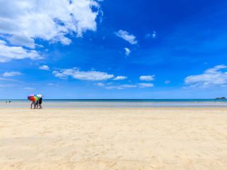 三颂普拉蒂派特海滩