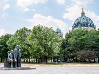 马克思恩格斯铜像雕塑