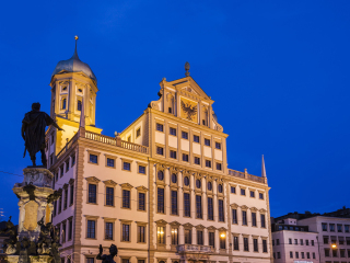 奥格斯堡市政厅广场