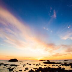 The sunset into the ocean