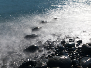 鹤洞黑珍珠圆石海水浴场