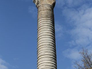 尤利阿奴斯之柱