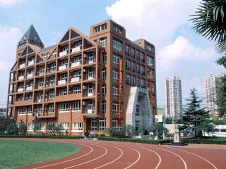 徐汇中学崇思楼