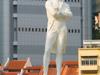 史丹福莱佛士雕像