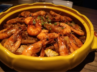 多嘴肉蟹煲（吾悦国际广场店）