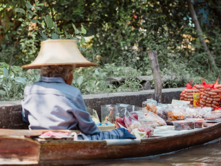 丹嫩沙多水上市场