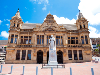 伊丽莎白港主公共图书馆