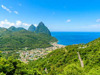 苏弗里埃尔火山