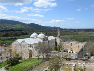 伊萨贝伊清真寺