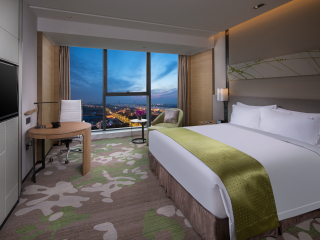 南京翠屏新港假日酒店