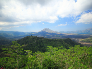 金塔马尼火山