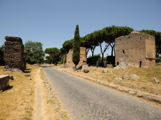 女王之路与地下墓穴