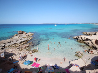 伊比萨和福门特拉岛