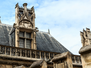 克鲁尼中古世纪美术馆