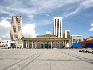 苏赫巴托广场