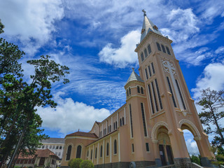 大叻天主教堂