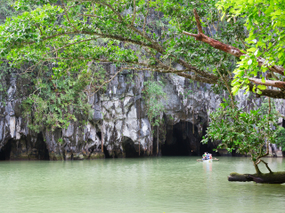 普林塞萨港地下河国家公园