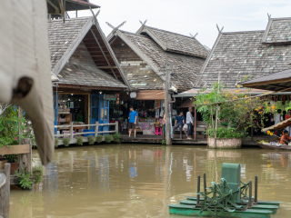 芭提雅四方水上市场