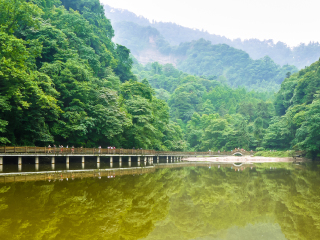 青城山