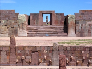 蒂亚瓦纳科古城遗址