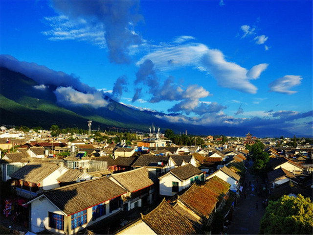  雲南-昆明-芒市-騰衝-瑞麗雙飛6日遊>大理金梭島,騰衝熱海大滾鍋