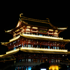 江阁夜影