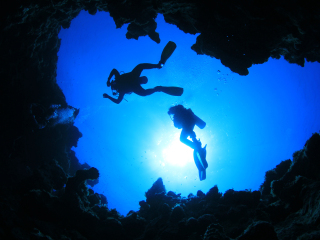 潜水洞