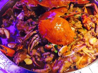 胖哥俩肉蟹煲（美岁天地店）