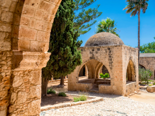 阿依纳帕修道院