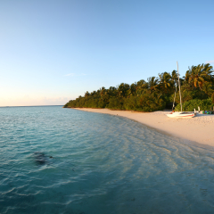 Island of Embudu in the Maldives and its beach of sand