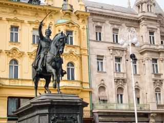 耶拉契奇总督广场