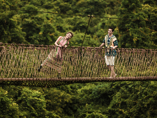 三亚婚纱摄影非诚勿扰套系,5服5造,50张精修,鸟