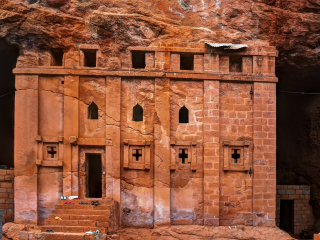 拉利贝拉岩石教堂