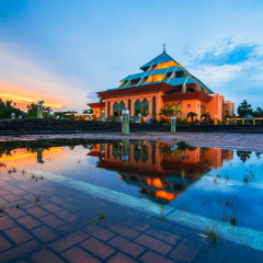 Reflection Mosque Batam City
This photo was taken after the city batam rain fall 15 december 2017