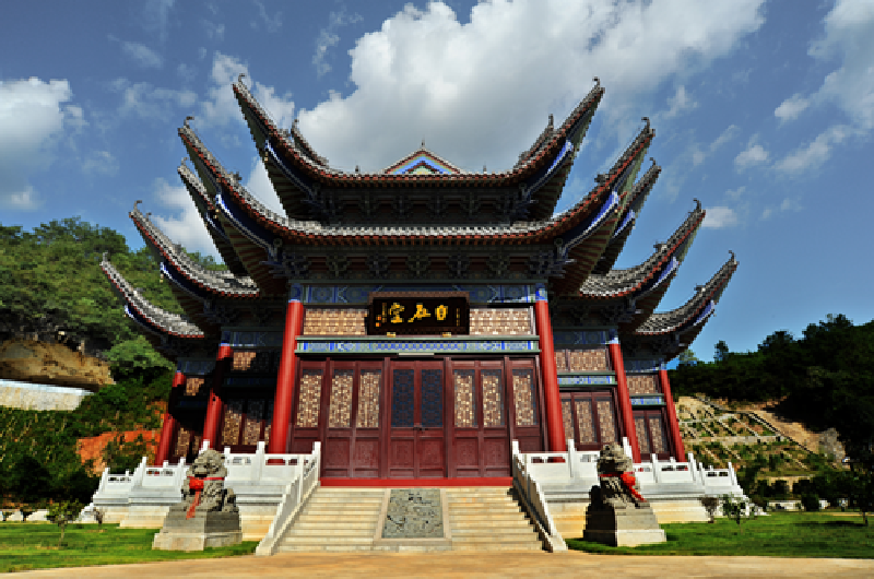 走进东华禅寺,踏进成佛圣地.