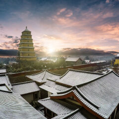 雪景古塔
