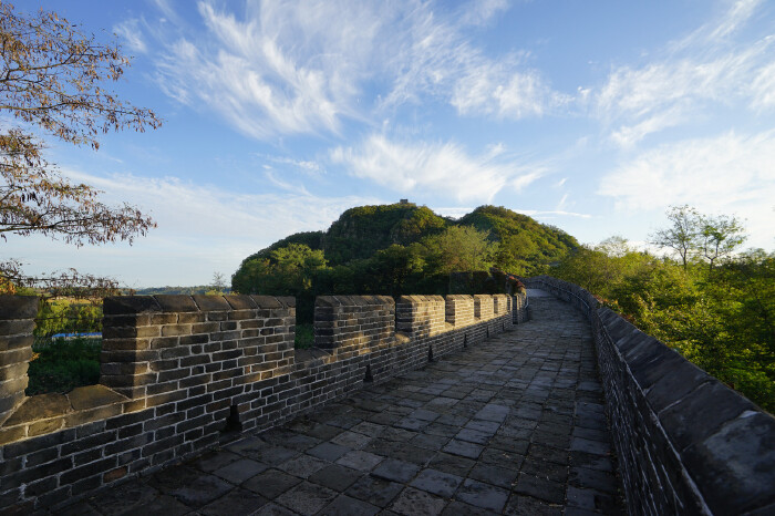 (1469年)朝廷令辽东总兵韩宾连接辽河流域边墙,继续修建辽东边墙东段
