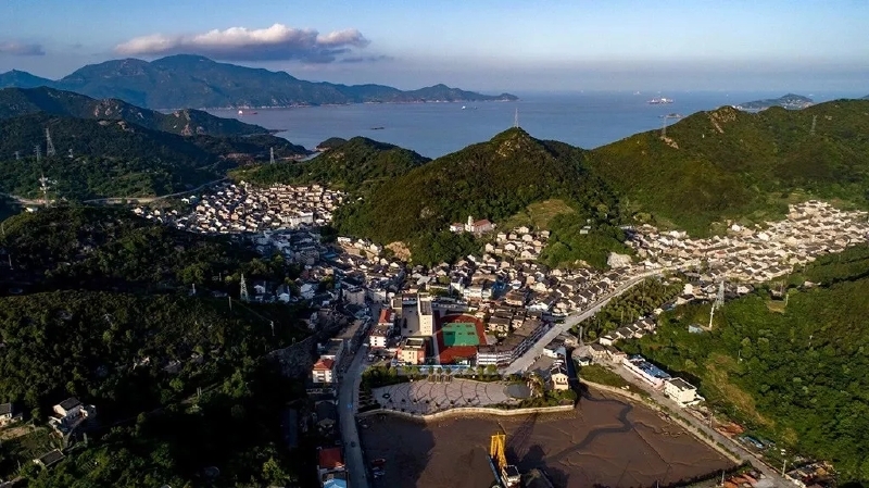 舟山虾峙岛已申遗的全石头房子做成的民宿作用最美黄昏和银河