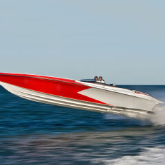 Powerboat racing at high speed