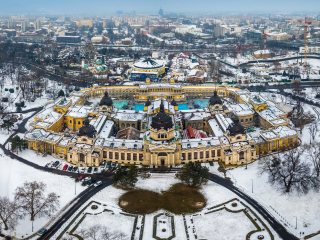 赛切尼浴场&泳池