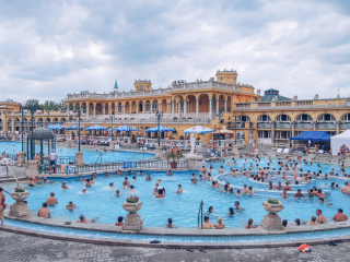 赛切尼浴场&泳池