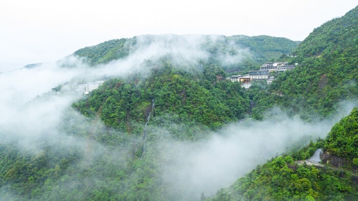   泰顺玉龙山氡泉度假村
