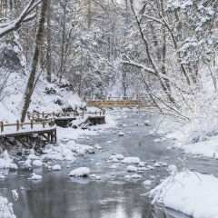 吉林辉南三角龙湾风景区吊水壶景点