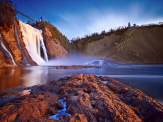 蒙特摩伦斯瀑布