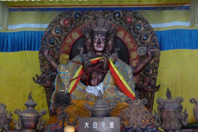 聊聊雍和宫里各个殿宇的主供佛像