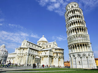 比萨斜塔